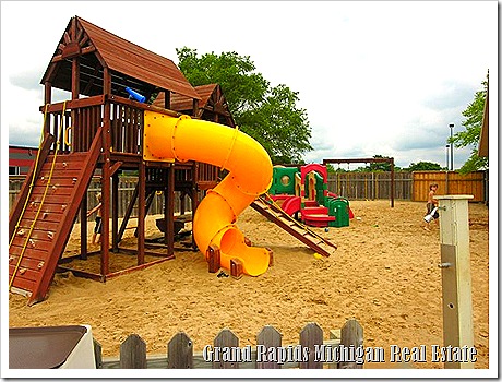 sand & play structure