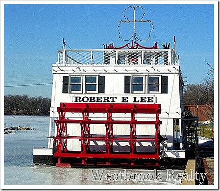 Lowell MI  Showboat