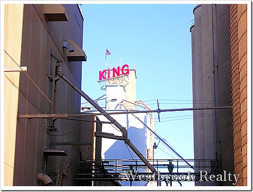 King Milling sign